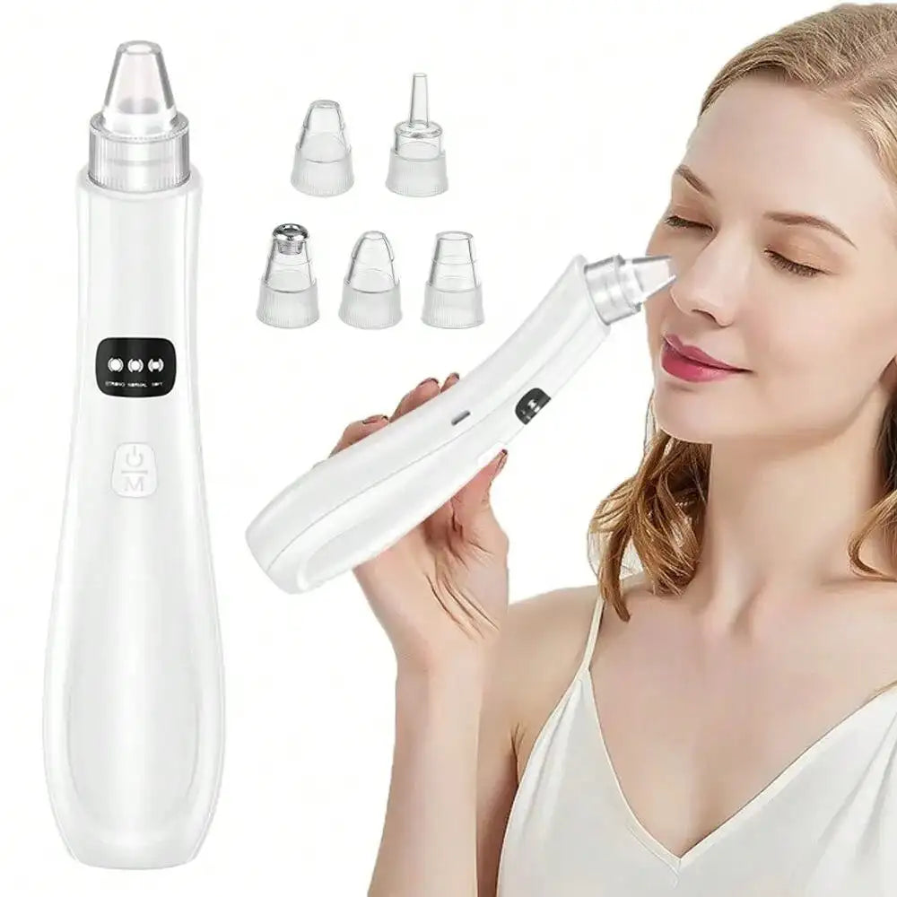 Dispositivo di aspirazione punti neri con accessori, utilizzato da donna sorridente. Strumento per pulizia viso, cura della pelle, bellezza.