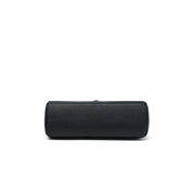 Borsa a tracolla nera in pelle, design elegante e minimalista, perfetta per moda donna, accessorio versatile per ogni occasione.