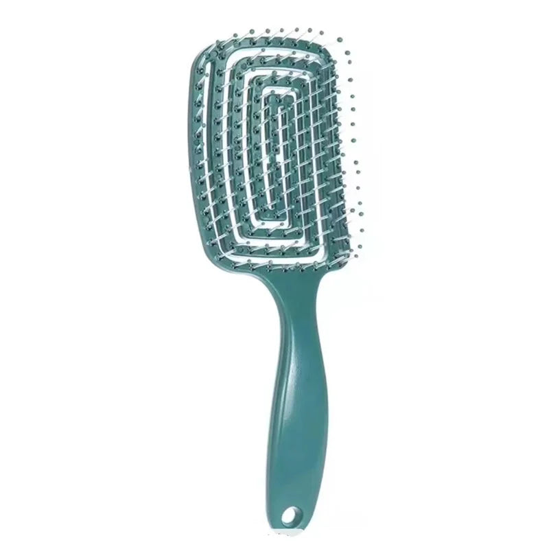 Spazzola per capelli verde con setole flessibili, design ventilato per asciugatura rapida, ideale per districare e styling. Accessorio capelli essenziale.