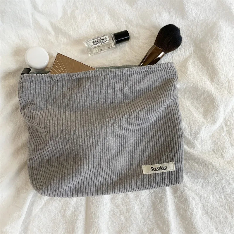 Spaziosa borsa per il trucco da viaggio in velluto a coste con chiusura sicura con cerniera