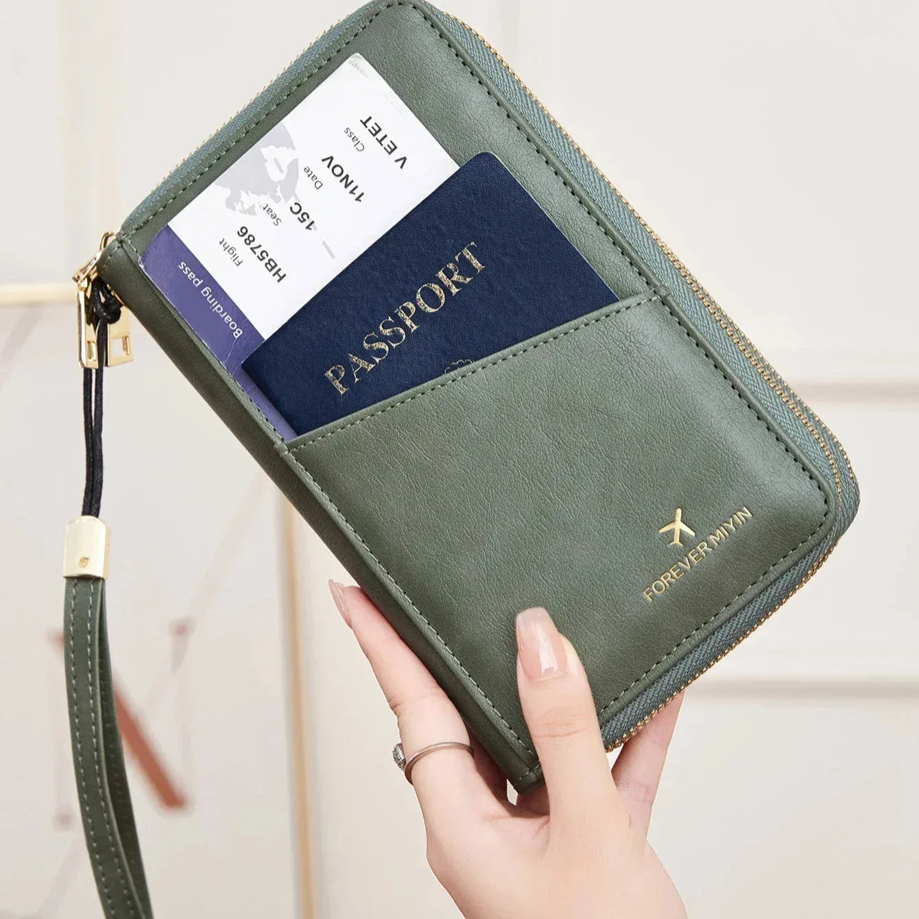 Dalia | Portafoglio porta passaporto sicuro e organizzato con blocco RFID