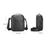 Borsa a tracolla nera in pelle PU, dimensioni 24x19.5x9.5 cm, design moderno e compatto, ideale per uomo, con cinghia regolabile.