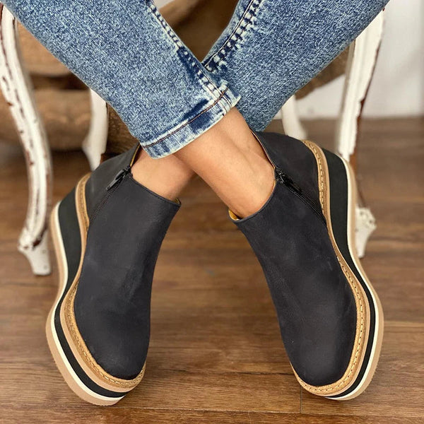 Stivaletti con zeppa e plateau da donna: eleganti e comodi 2