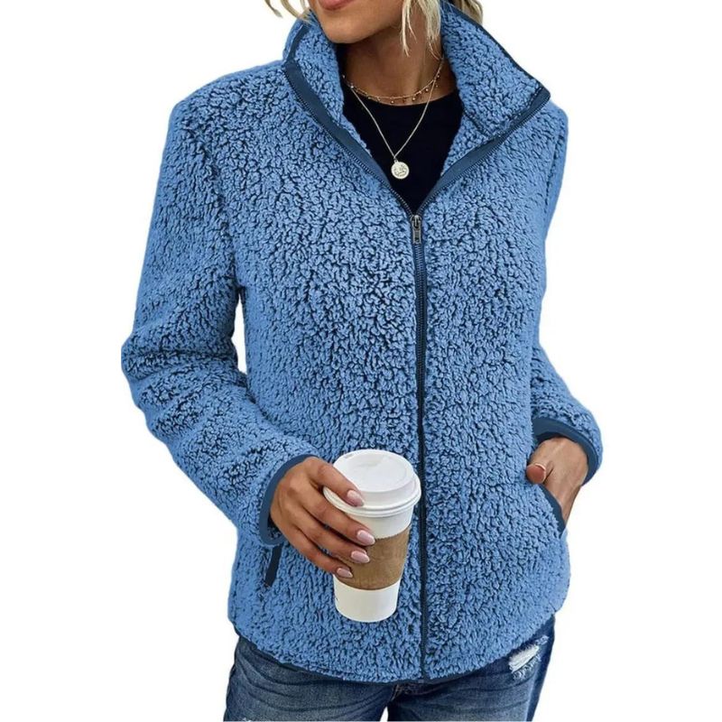 Giacca in pile blu donna, chiusura zip, tasche laterali, stile casual. Ideale per l'inverno, moda femminile, abbigliamento caldo e confortevole.