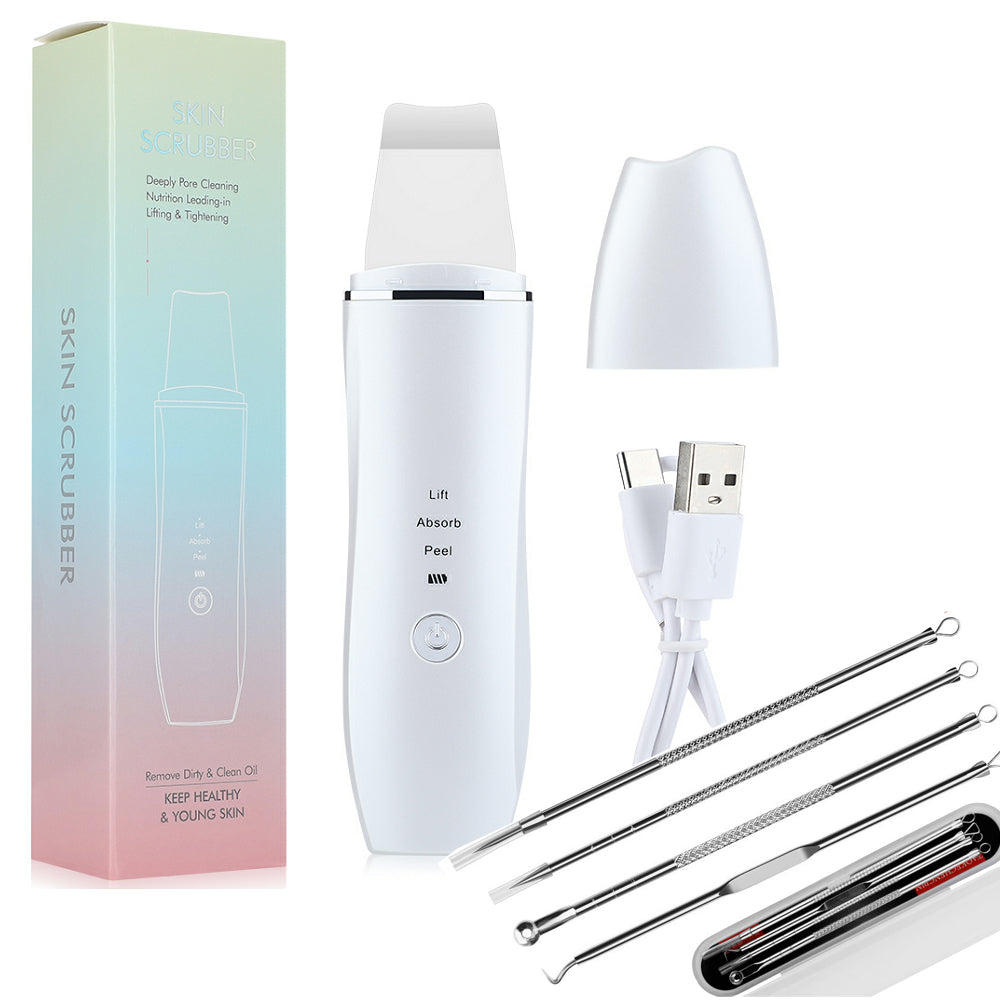 Scrubber viso ad ultrasuoni bianco con accessori: cavo USB, cappuccio protettivo, strumenti per la pulizia della pelle. Confezione inclusa.