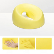 Cuscino ergonomico giallo in memory foam, design a ciambella per supporto lombare. Ideale per ufficio e casa, allevia la pressione.