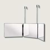 Specchio pieghevole a tre pannelli con ganci regolabili, design moderno, ideale per bagno o camera da letto, montaggio facile, rifinitura nera.