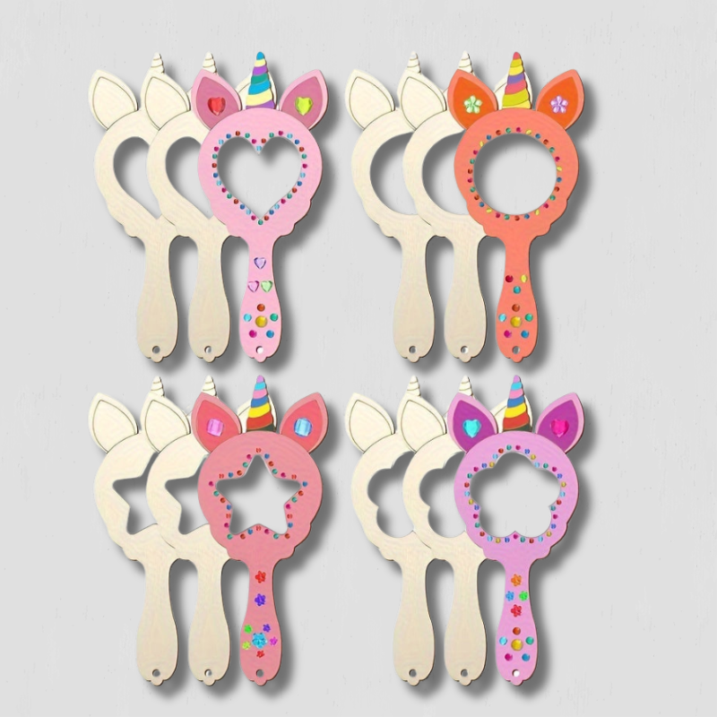 Set di specchi a mano per bambini a forma di unicorno, colorati e decorati con motivi floreali e cuori, ideali per giochi creativi e regali.