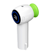 Massaggiatore percussivo portatile bianco con display digitale e testina verde, ideale per rilassamento muscolare e recupero post-allenamento.