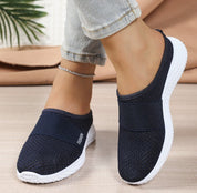Eleganti sneakers slip-on estive da donna con comoda chiusura in velcro di RINA