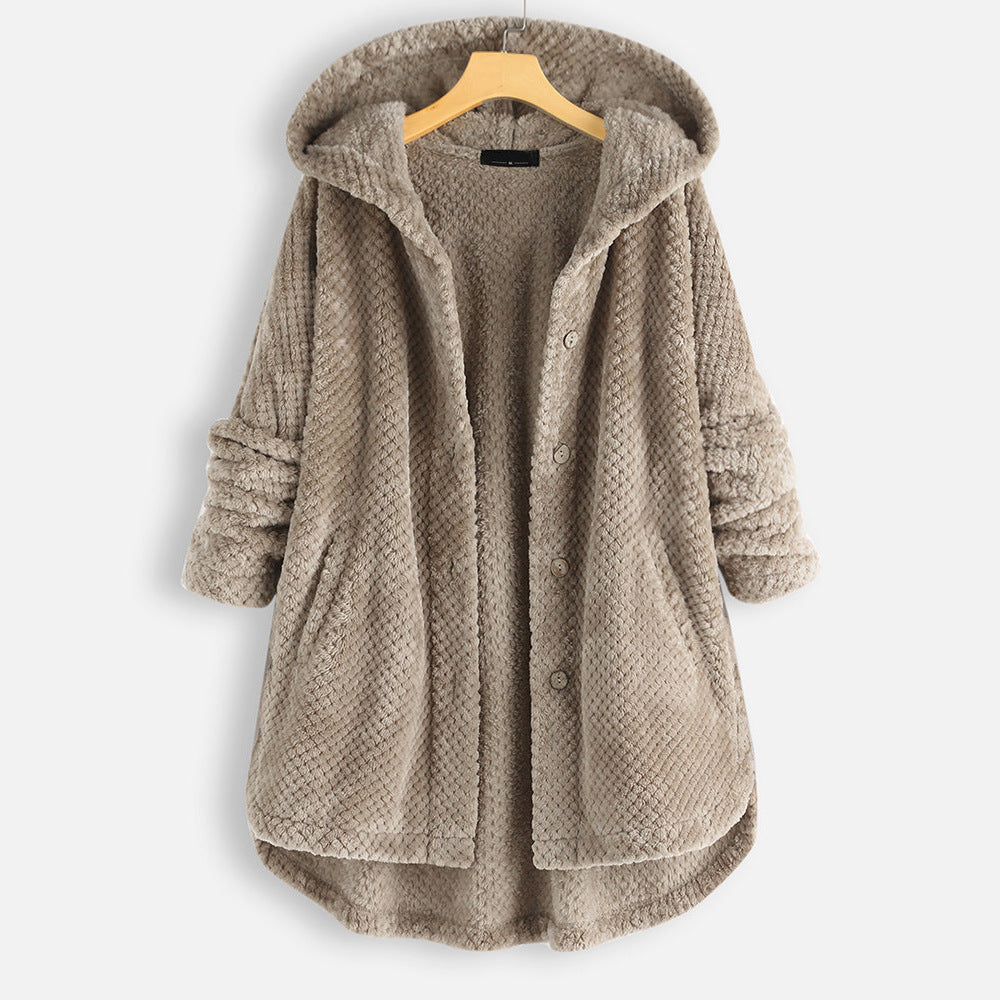 Cappotto invernale donna con cappuccio, tessuto peluche grigio, chiusura a bottoni, tasche laterali, design casual, moda autunno inverno.