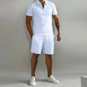 Migliora il tuo stile: polo e pantaloncini da uomo HENRY in due pezzi