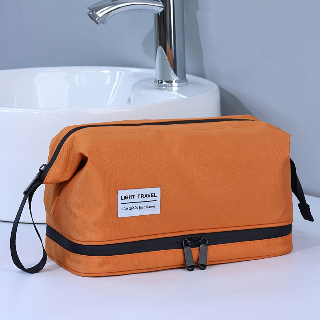 Borsa da toilette arancione con cerniera, design compatto, ideale per viaggi. Materiale resistente all'acqua, perfetta per organizzare accessori bagno.