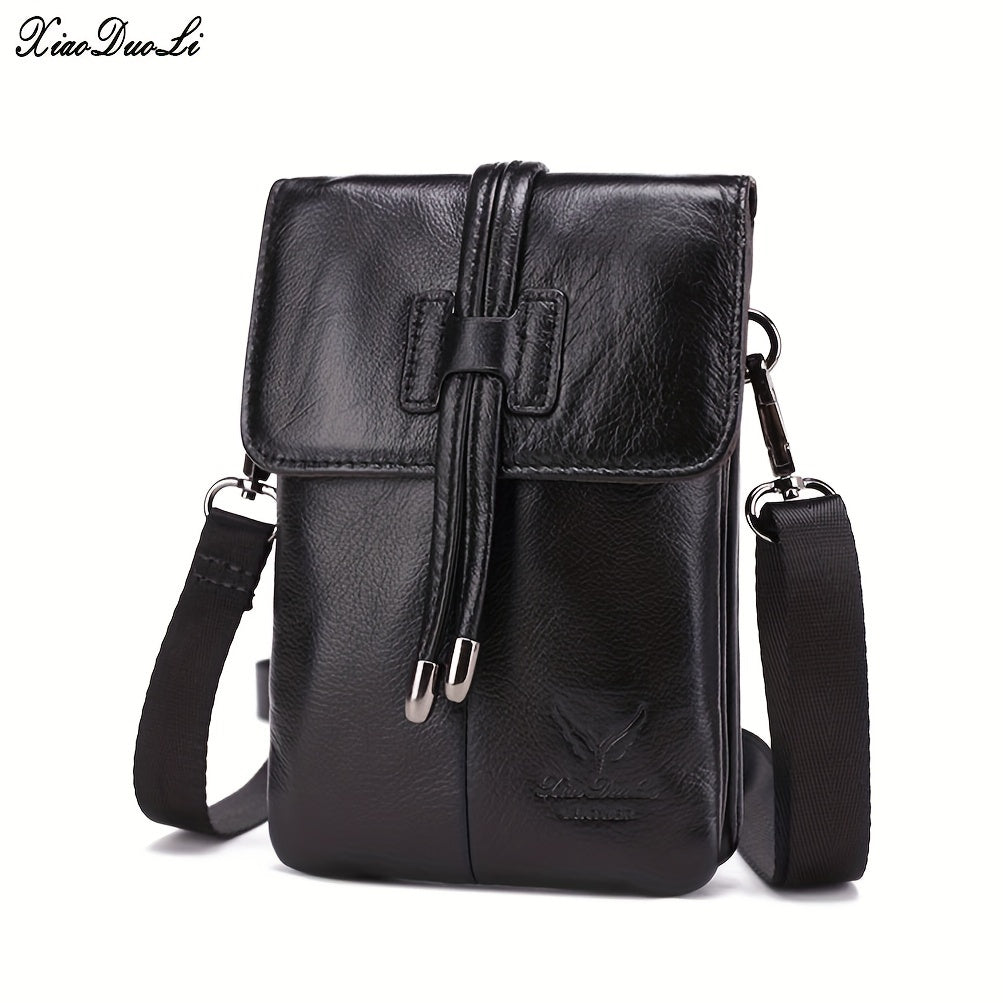 Borsa a tracolla in pelle nera da uomo, design elegante e compatto, con chiusura a fibbia e tracolla regolabile. Accessorio moda versatile.