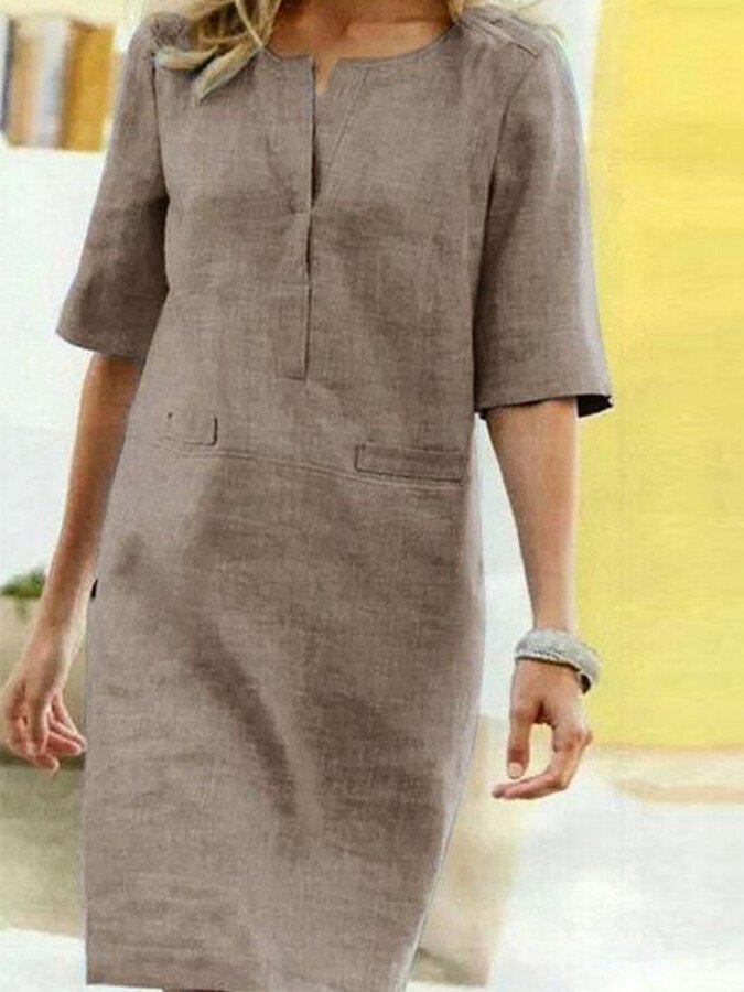 Abito donna in lino beige, maniche corte, scollo a V, stile casual elegante. Perfetto per l'estate, moda femminile, abbigliamento leggero.