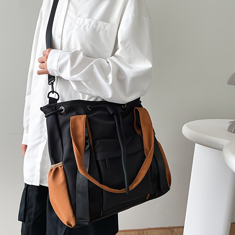 Camicia bianca uomo con borsa a tracolla nera e marrone, design moderno, moda casual, accessorio versatile, stile urbano, abbigliamento maschile.