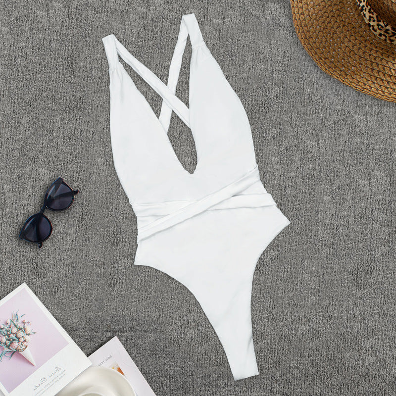 Abito Elegante con Spalline Incrociate e Scollo Profondo