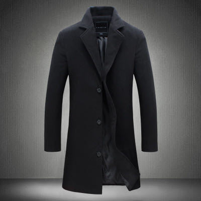 Cappotto uomo elegante nero, lungo, con bottoni, design classico. Ideale per moda invernale e abbigliamento formale. Tessuto di alta qualità.