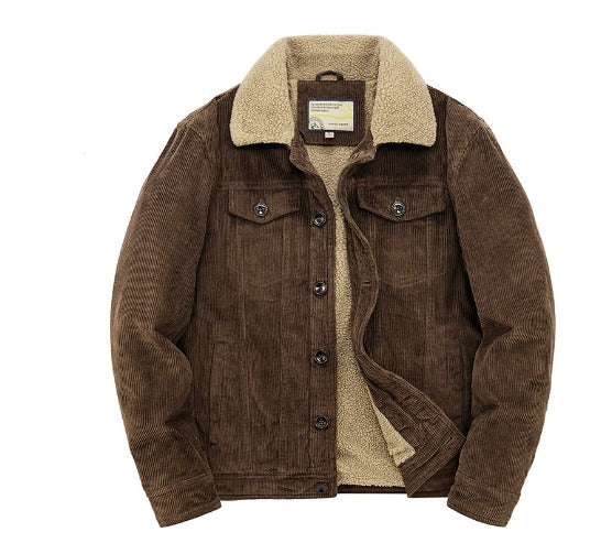 Giacca in velluto a coste marrone con fodera in pelliccia sintetica, colletto classico, bottoni frontali. Moda uomo, abbigliamento invernale casual.