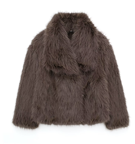 Giacca in ecopelliccia marrone, design elegante e moderno, ideale per l'inverno. Capospalla caldo e alla moda per donna.
