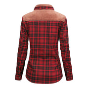 Camicia donna a quadri rossi e neri, maniche lunghe, colletto classico, dettaglio in velluto marrone sulle spalle, stile casual autunnale.