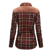 Camicia a quadri donna, maniche lunghe, motivo scozzese rosso e marrone, colletto classico, dettagli in velluto, moda autunno inverno.
