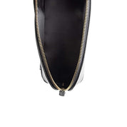 Borsa a tracolla in pelle nera con cerniera dorata, design elegante e spazioso, ideale per moda donna, accessorio di lusso.