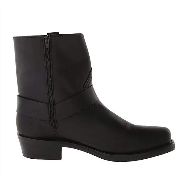 Stivaletto nero in pelle con cerniera laterale, tacco basso, design elegante. Scarpe moda uomo, calzature autunno inverno.