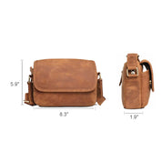 Borsa a tracolla in pelle marrone, dimensioni 8.3x5.9x1.9 pollici, design compatto, ideale per uomo e donna, stile vintage, accessorio moda.