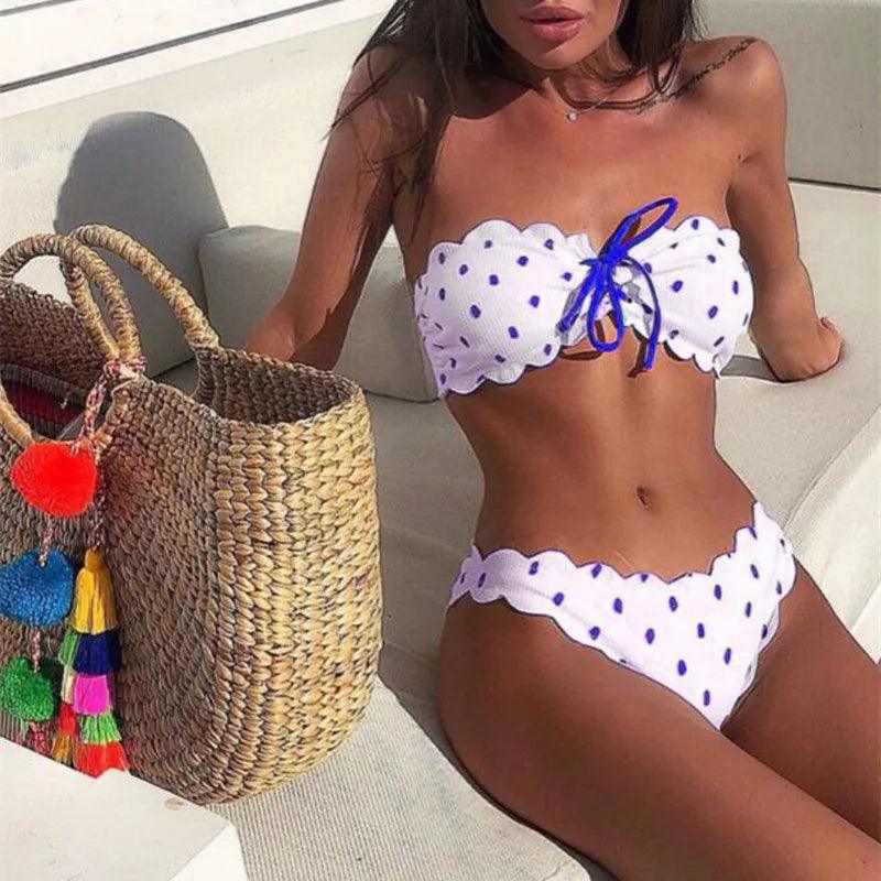 CAT | Bikini chic a pois senza spalline per uno stile disinvolto