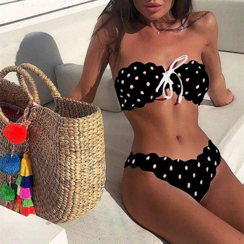 CAT | Bikini chic a pois senza spalline per uno stile disinvolto