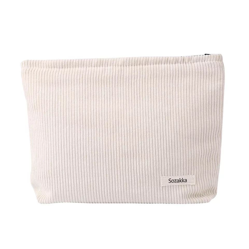Borsa cosmetica beige a coste, Sozakka, elegante e pratica, ideale per organizzare trucchi e accessori. Design minimalista e moderno.