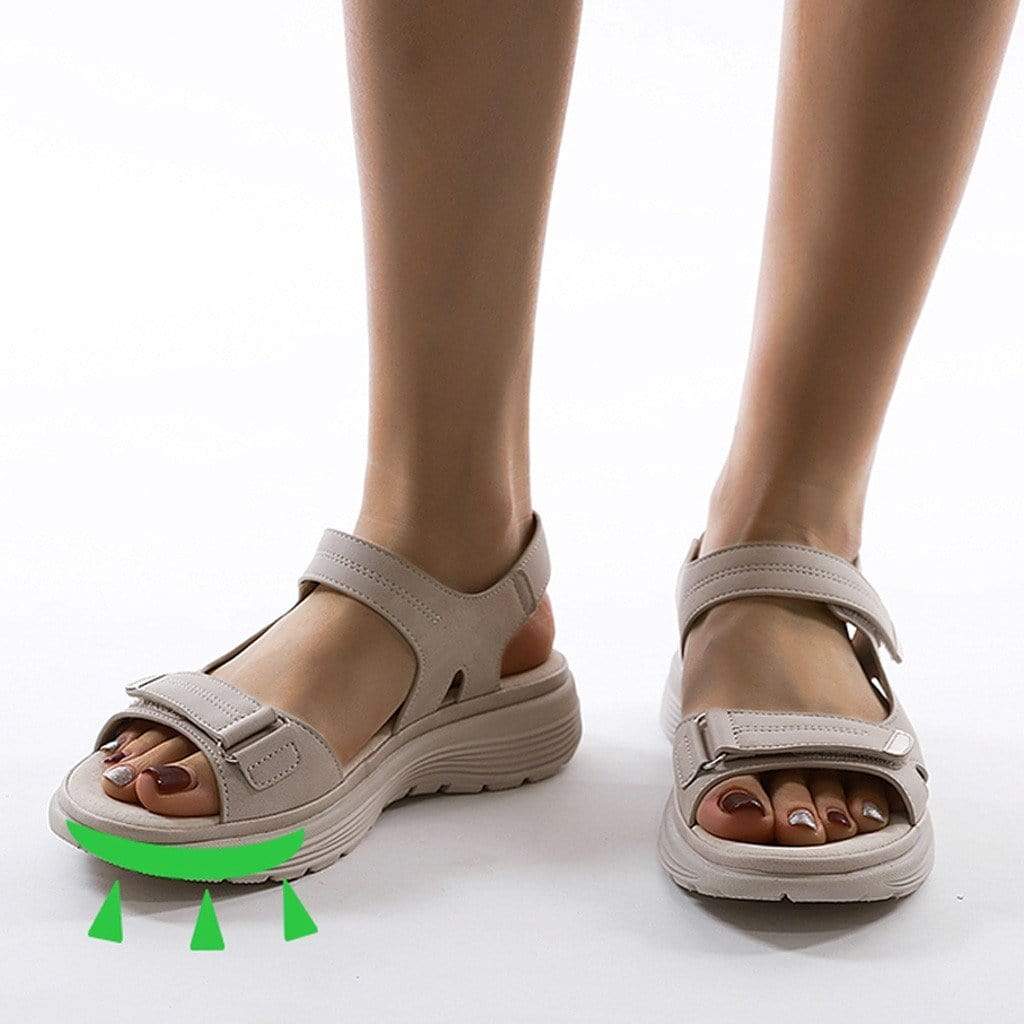 Sandali ortopedici beige da donna con chiusura a strappo, suola antiscivolo e design ergonomico per comfort e supporto. Ideali per camminate estive.